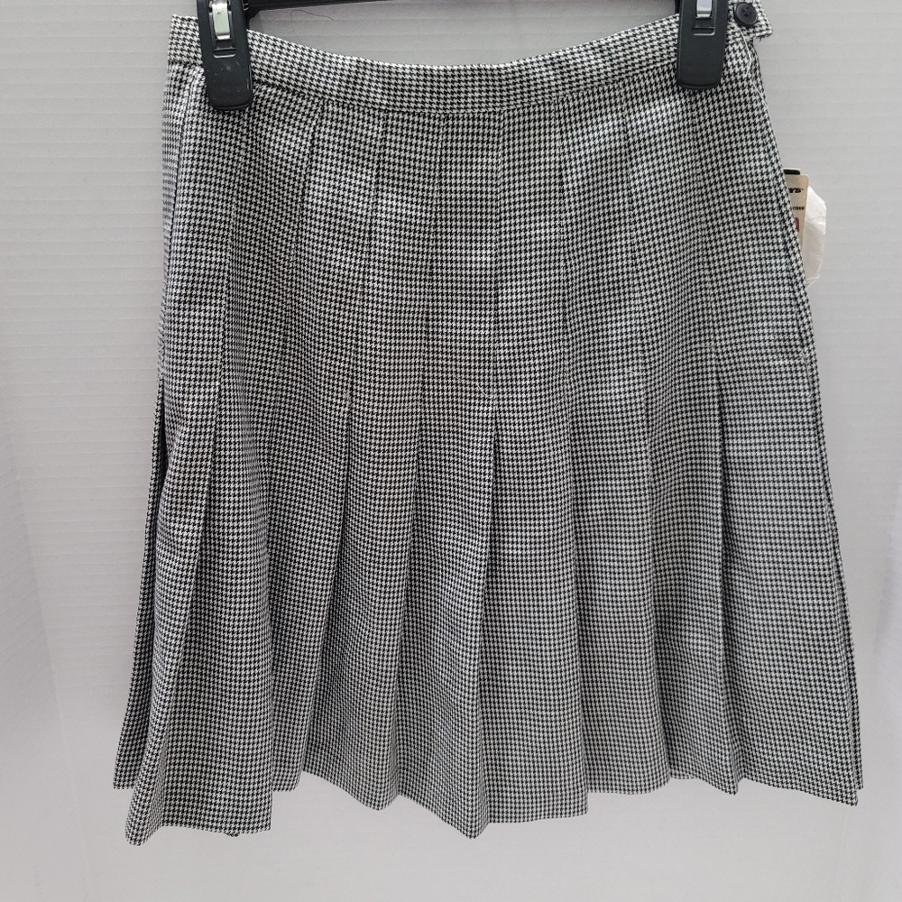 Vintage Classic Black and White Pleated Gingham Skirt Size 8